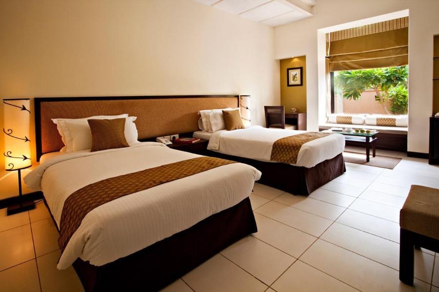 Lemon Tree Hotel, Tarudhan Valley, Manesar Gurgaon Esterno foto